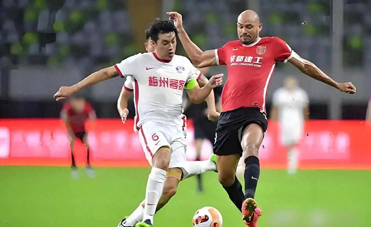 悬念重重，中超劲旅争夺胜利关键(中超控股和中超什么关系)